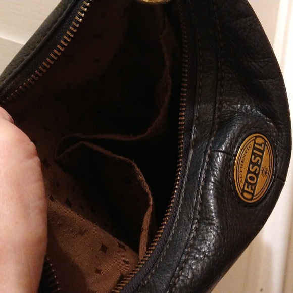 Fossil Explorer black and brown shoulder bag - Picture 7 of 8
